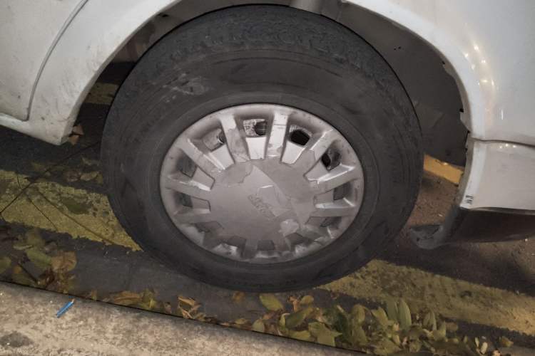 Used JMC Transit 2017 2.8T Commercial Version Short Wheelbase Mid-Roof 6/7/8-Seater JX493
