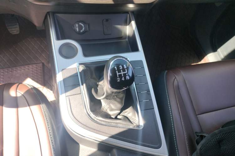 Used FORTHING T5 2022 Grand Edition 1.6L Manual Dream-Chasing Five-Seat Model