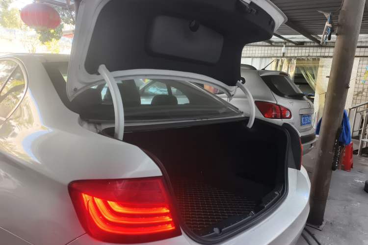 Used BMW 5 Series 2014 520i Elegant Edition
