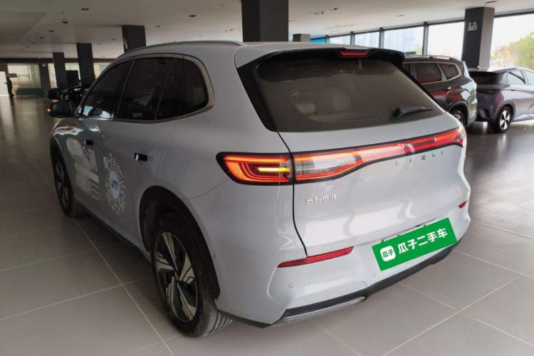 Used  E5 2024 530km Starship Edition