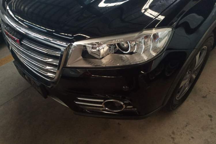 Used Haval H6 2015 Revised Version Sport Edition 1.5T Manual Transmission Two-Wheel Drive Elite Grade
