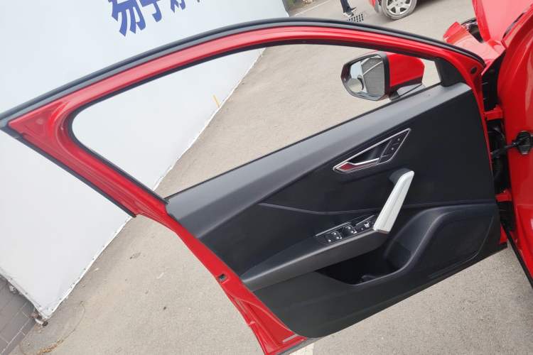 Used Audi Q2L 2018 35 TFSI Fashion Elegant Version China V
