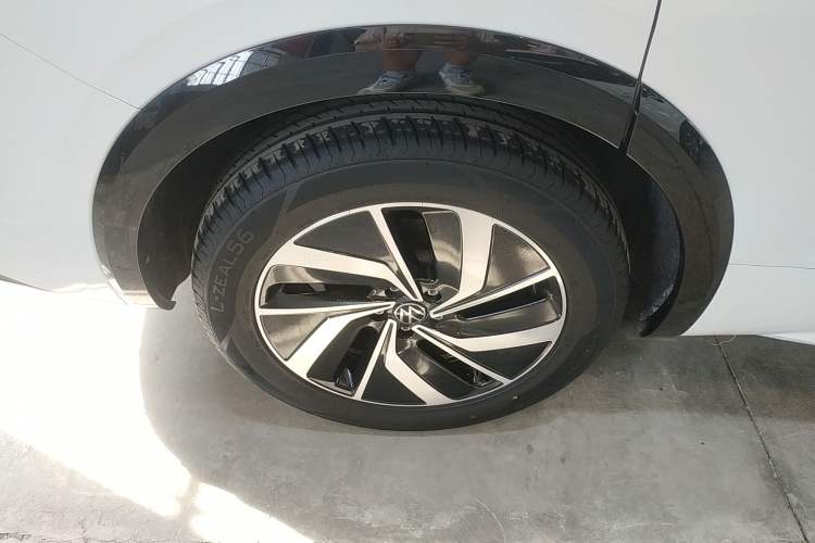 Used Volkswagen Viloran 2024 330TSI Luxury Edition
