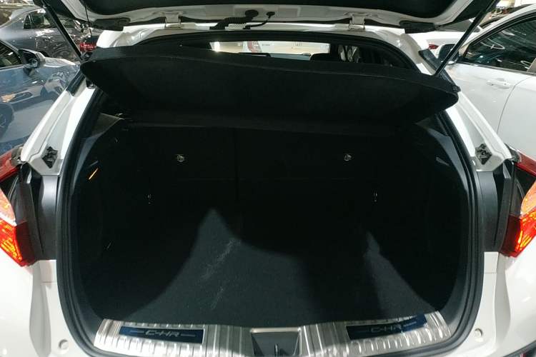 Used Toyota C-HR 2020 2.0L Leading Edition