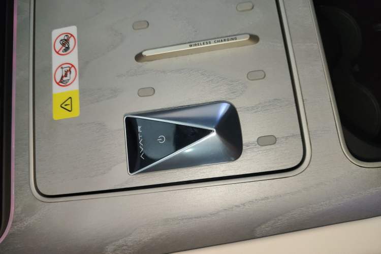 Used  12 2025 Ultra Extended-Range Edition
