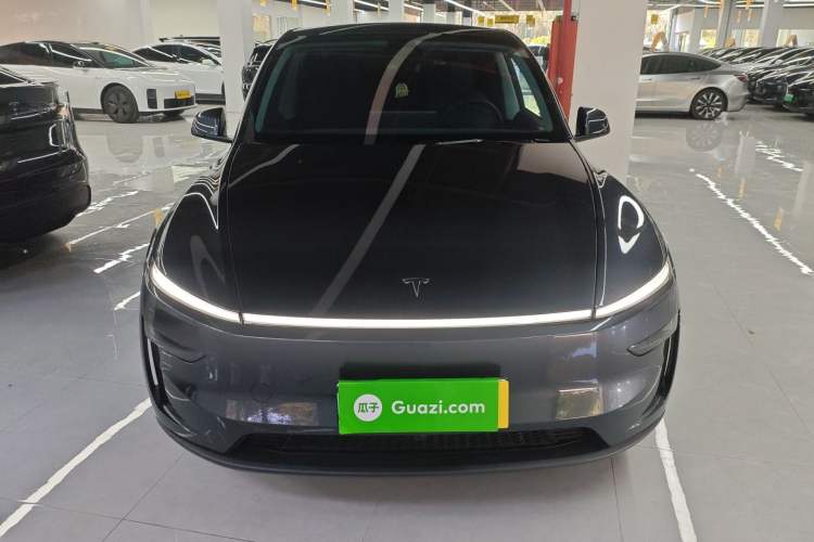 Used Tesla Model Y 2025 Long-Range All-Wheel Drive First Edition
