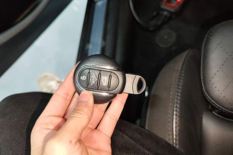 Used  MINI 2022 Updated 1.5T COOPER Classic Edition Five-Door Version
