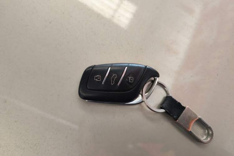 Used Roewe i5 2020 1.5L Automatic 4G Connect Luxury Flagship Edition
