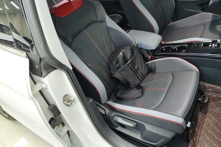 Used Volkswagen Lamando 2024 Lavida L 280TSI DSG Cool & Spicy Edition
