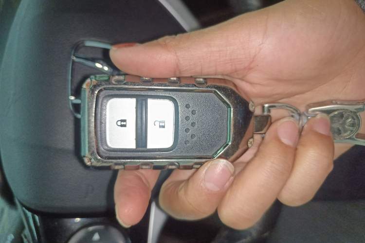 Used Honda Jade 2017 1.8L automatic Comfort version 5 seats
