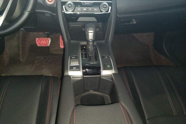 Used Honda Civic 2016 220TURBO CVT Luxury Edition
