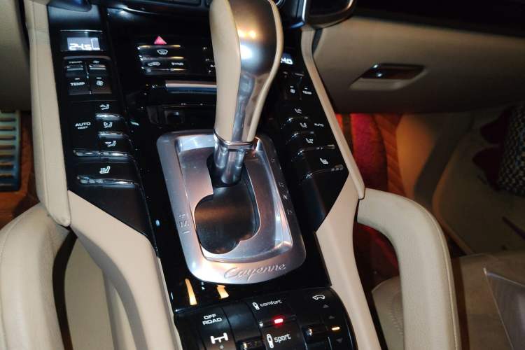 Used Porsche Cayenne 2016 Cayenne Platinum Edition 3.0T