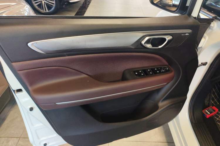 Used GAC Trumpchi M6 2023 PRO 270T DCT Luxury Edition
