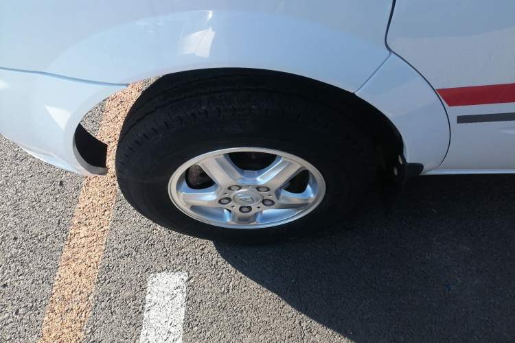 Used SAIC MAXUS Xintu V80 2019 2.5T Classic Model AMT Aoyuntong Long Wheelbase High-Roof 7-Seater