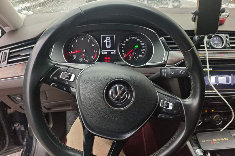 Used Volkswagen Magotan 2018 Facelift 330TSI DSG Luxury Model
