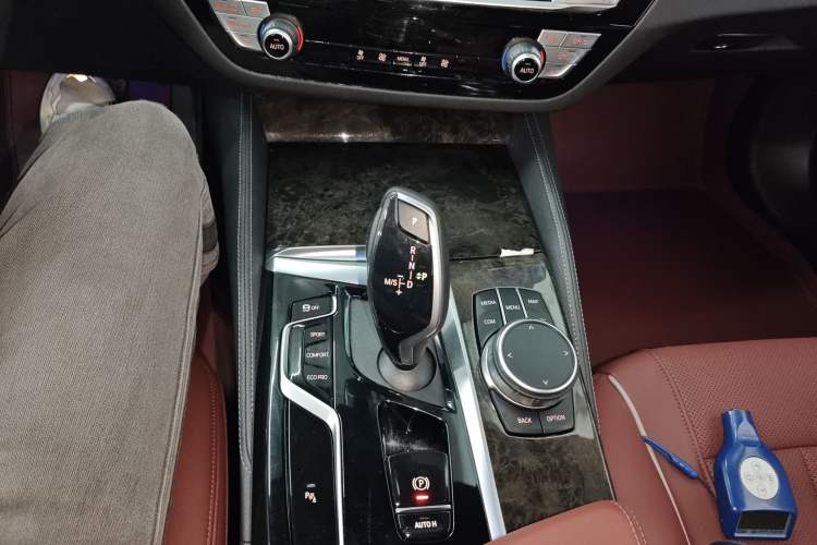 Used BMW 5 Series 2022 Restyled 525Li M Sport Package
