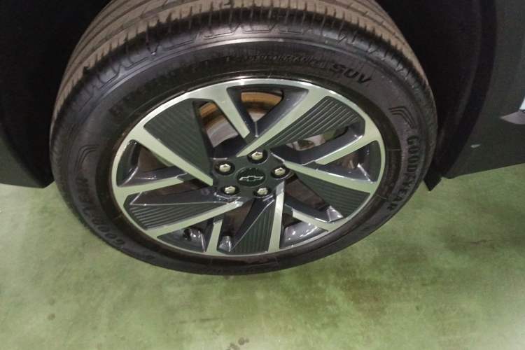 Used Chevrolet Equinox Plus 2024 102km RS Ultimate Edition
