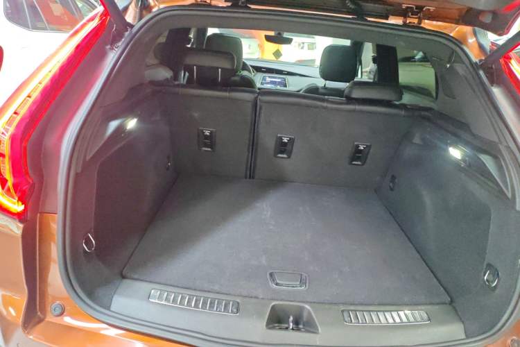 Used Cadillac XT4 2018 28T Two-Wheel Drive Leading Version
