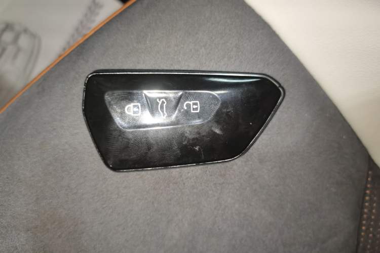 Used Volkswagen ID.6 CROZZ 2022 Long-Range PRO Edition