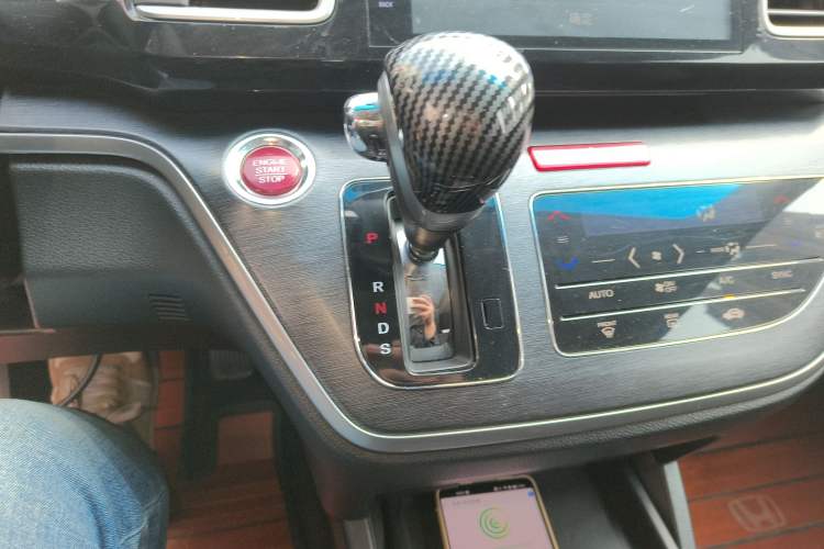 Used Honda Elysion 2016 2.4L Comfort Edition
