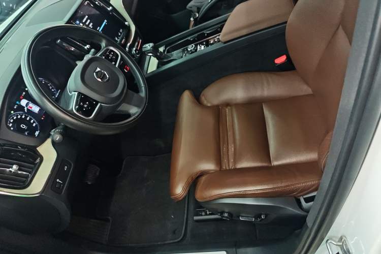 Used Volvo XC60 2020 T5 4x4 Smart Luxury Edition
