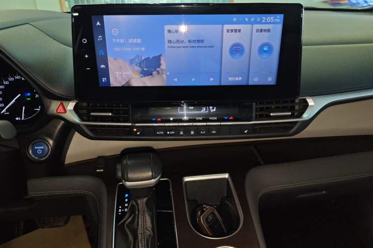 Used Toyota Granvia 2023 2.5L Hybrid Prestige PLUS Edition