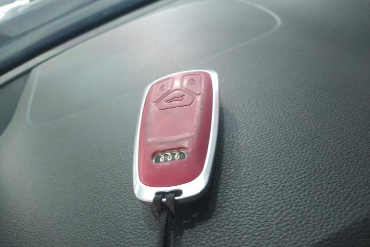 Used Audi A4L 2019 40 TFSI Fashion Edition China VI Emission Standard