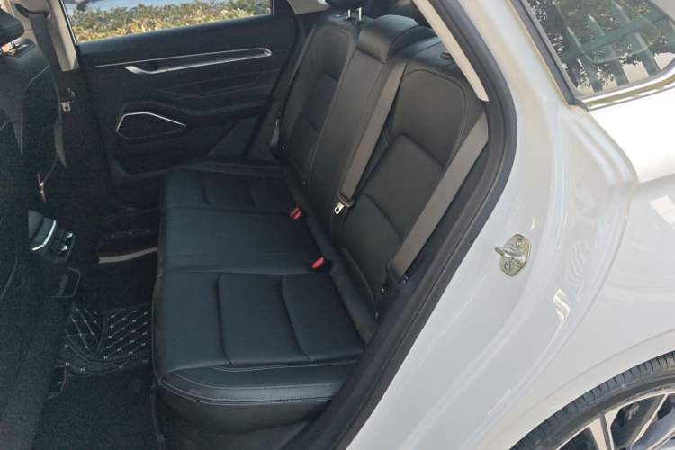 Used Geely Auto Emgrand 2022 4th Generation 1.5L CVT Luxury Model
