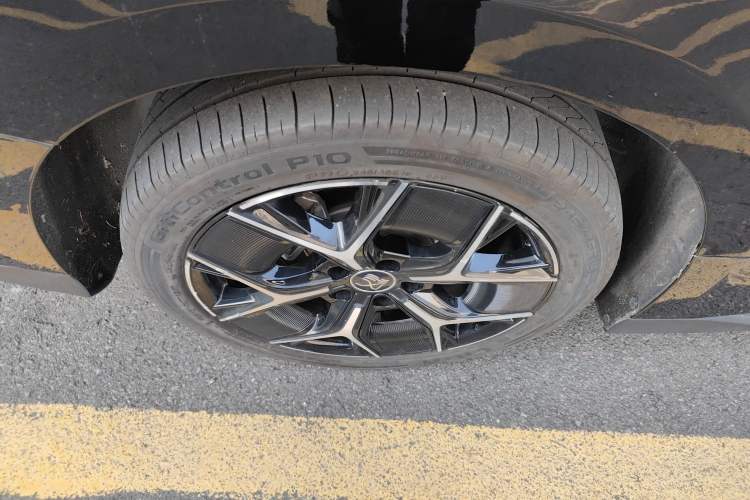 Used BYD Han 2024 EV Glory Edition 605KM Front-Wheel-Drive Premium Model