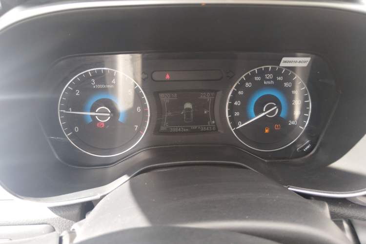 Used Dongfeng Fengon 580 2020 1.5T Manual Luxury Version
