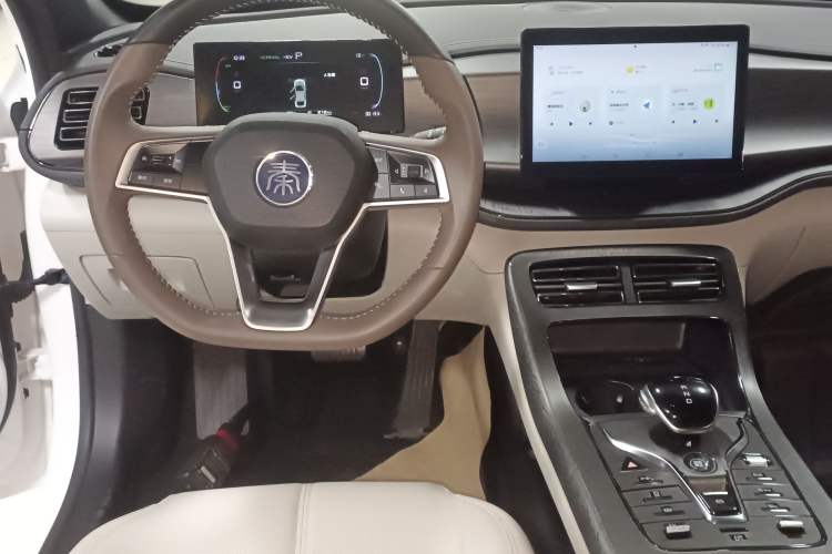 Used BYD Qin PLUS 2023 Champion Edition DM-i 55KM Leading Model