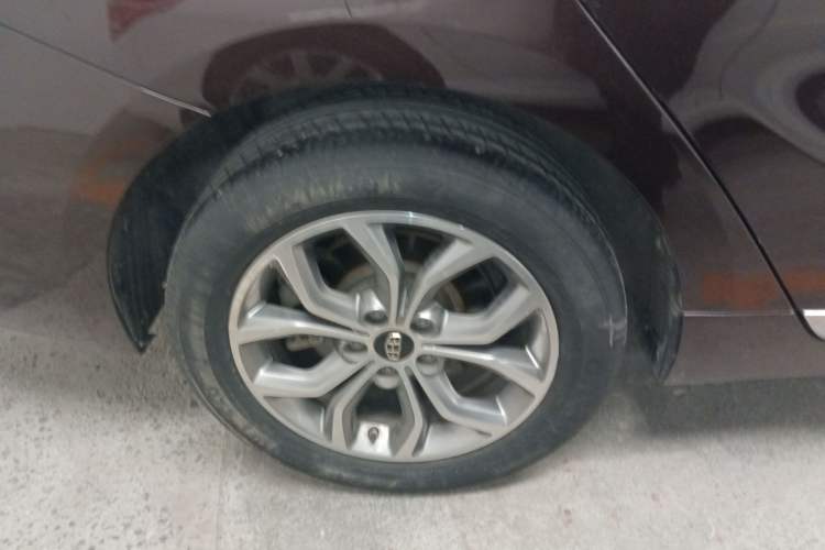 Used Geely Auto Emgrand GT 2017 2.4L Luxury Model
