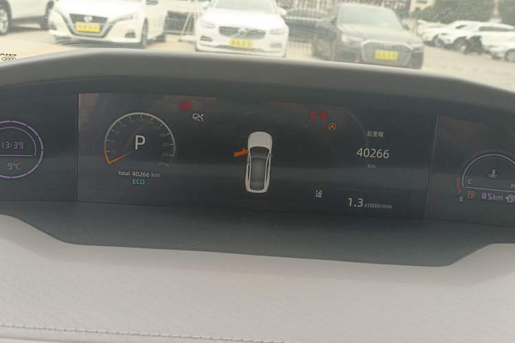 Used Changan UNI-V 2022 1.5T Smart Navigation Version
