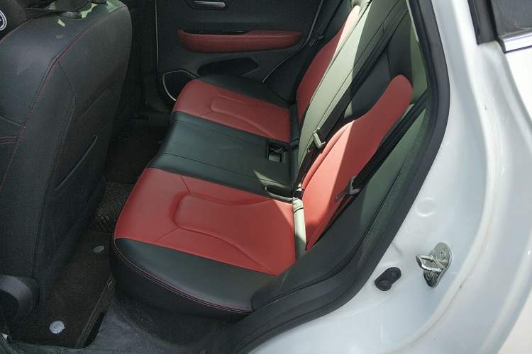 Used Haval H2s 2018 Blue Label 1.5T Dual-Clutch Fashion Edition
