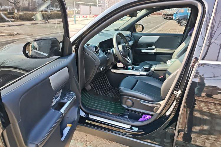 Used Mercedes-Benz GLB 2022 Second Facelift GLB 200 Fashion Edition