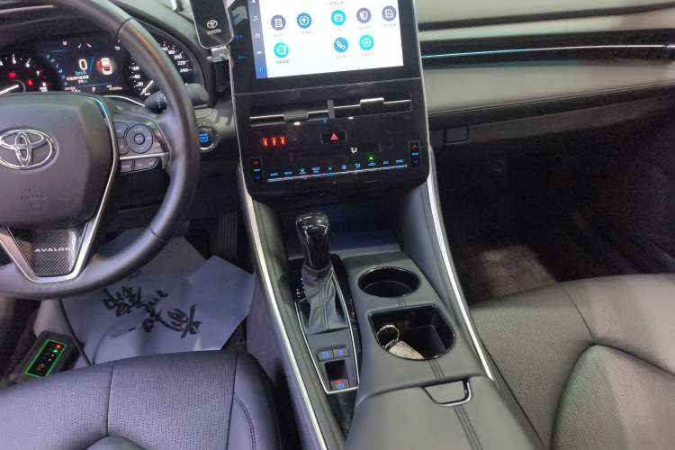 Used Toyota Avalon 2022 2.0L Luxury Edition
