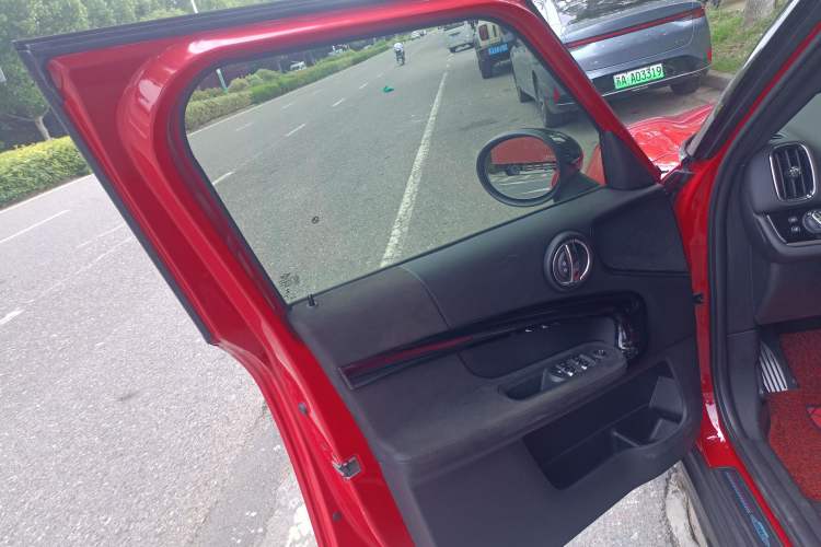 TDK.VehicleDetails.img