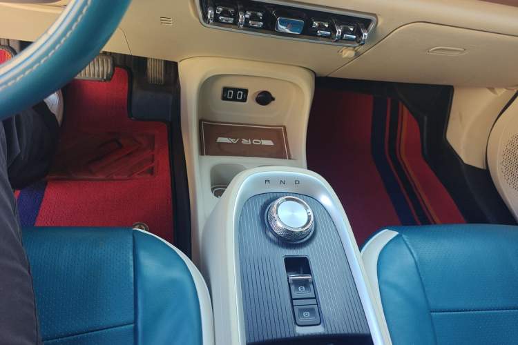 Used ORA Good Cat 2022 400km Standard Range Luxury Version Lithium Iron Phosphate
