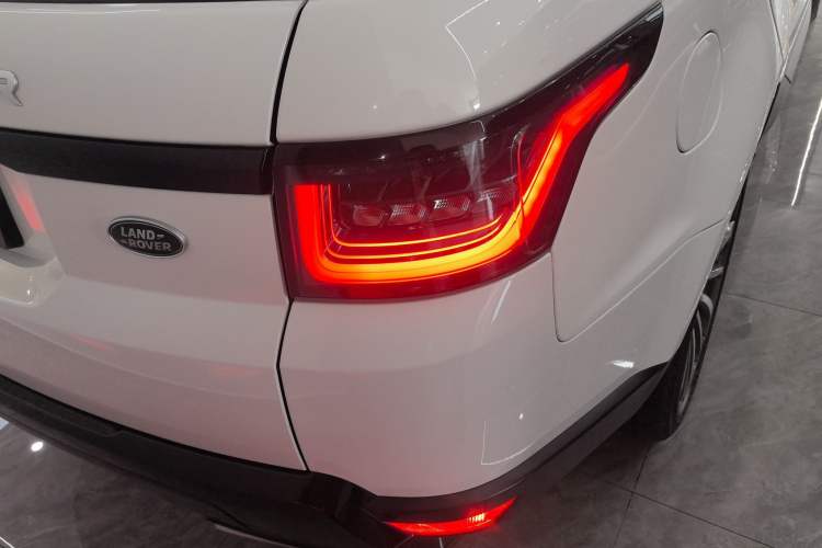 Used Land Rover Range Rover Sport 2020 3.0 L6 SE
