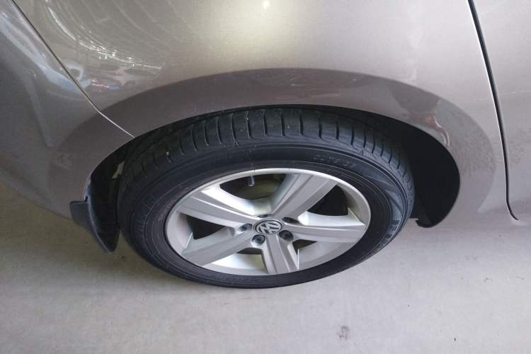 Used Volkswagen Golf 2015 1.2TSI Automatic Comfort Model
