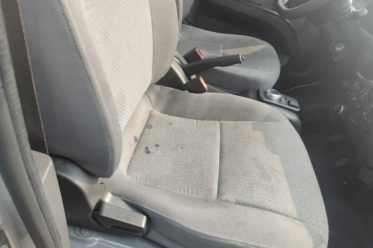 Used Wuling Electric Truck 2022 Affordable Model Anchi with 35.904 kWh
