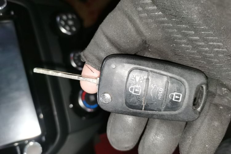 Used Kia K2 2015 Sedan 1.4L MT GLS
