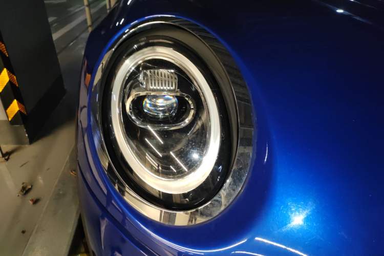 Used  MINI 2019 1.5T COOPER Classic Edition Five-Door Version
