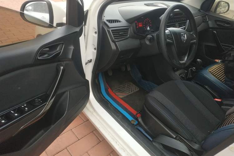Used Baojun 310 2016 1.2L manual Comfort trim level
