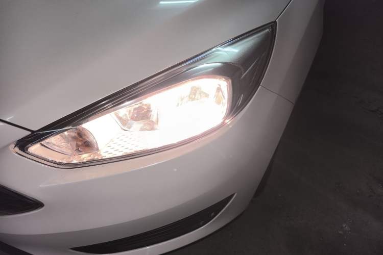 Used Ford Focus 2018 Hatchback Classic 1.6L Automatic Comfort Plus SmartDrive Edition
