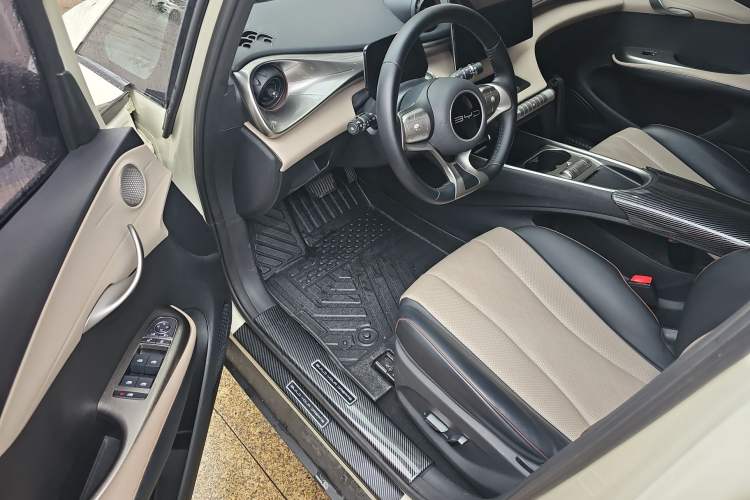 Used BYD Dolphin 2023 420 km Free Version
