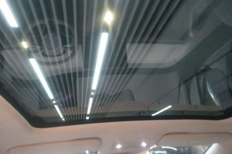 Used Hima Luxeed R7 2025 Range-Extended Version 251 km Max
