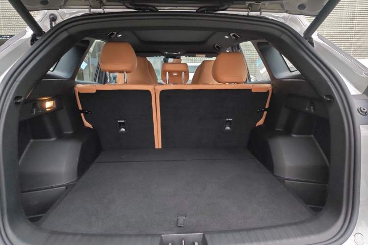 Used  L7 2025 EM-i 115km Exploration+ Edition
