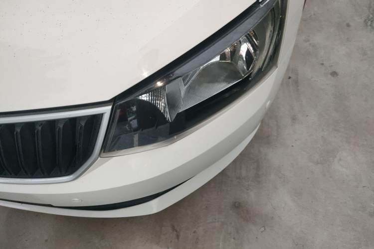 Used Skoda Fabia 2017 1.4L Automatic Car Enjoy Edition
