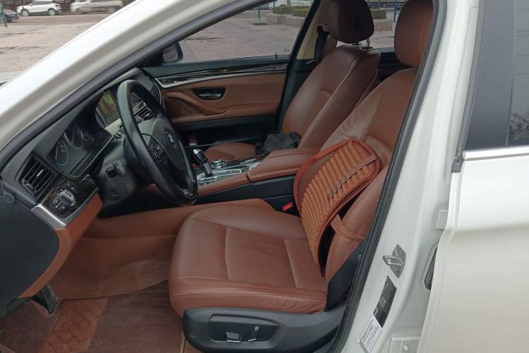 Used BMW 5 Series 2014 525Li Leading Model
